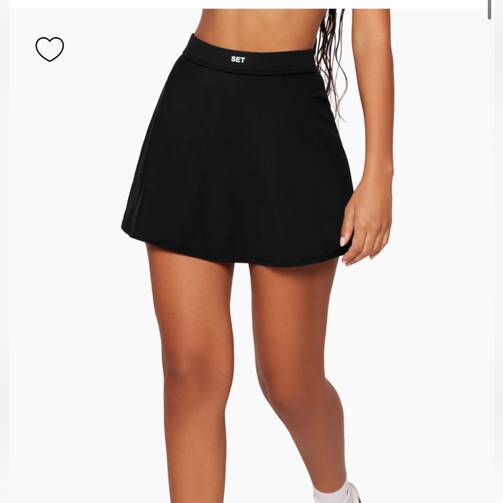 Set Active Skirt
